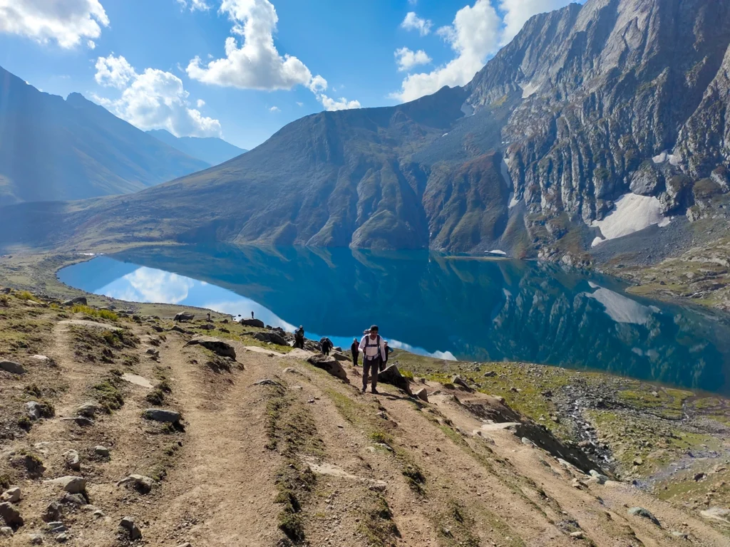kashmir great lakes trek