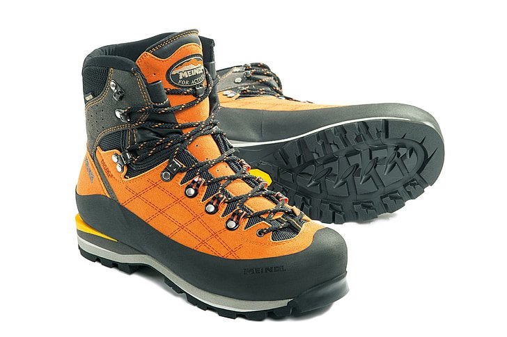 Trekking Shoes