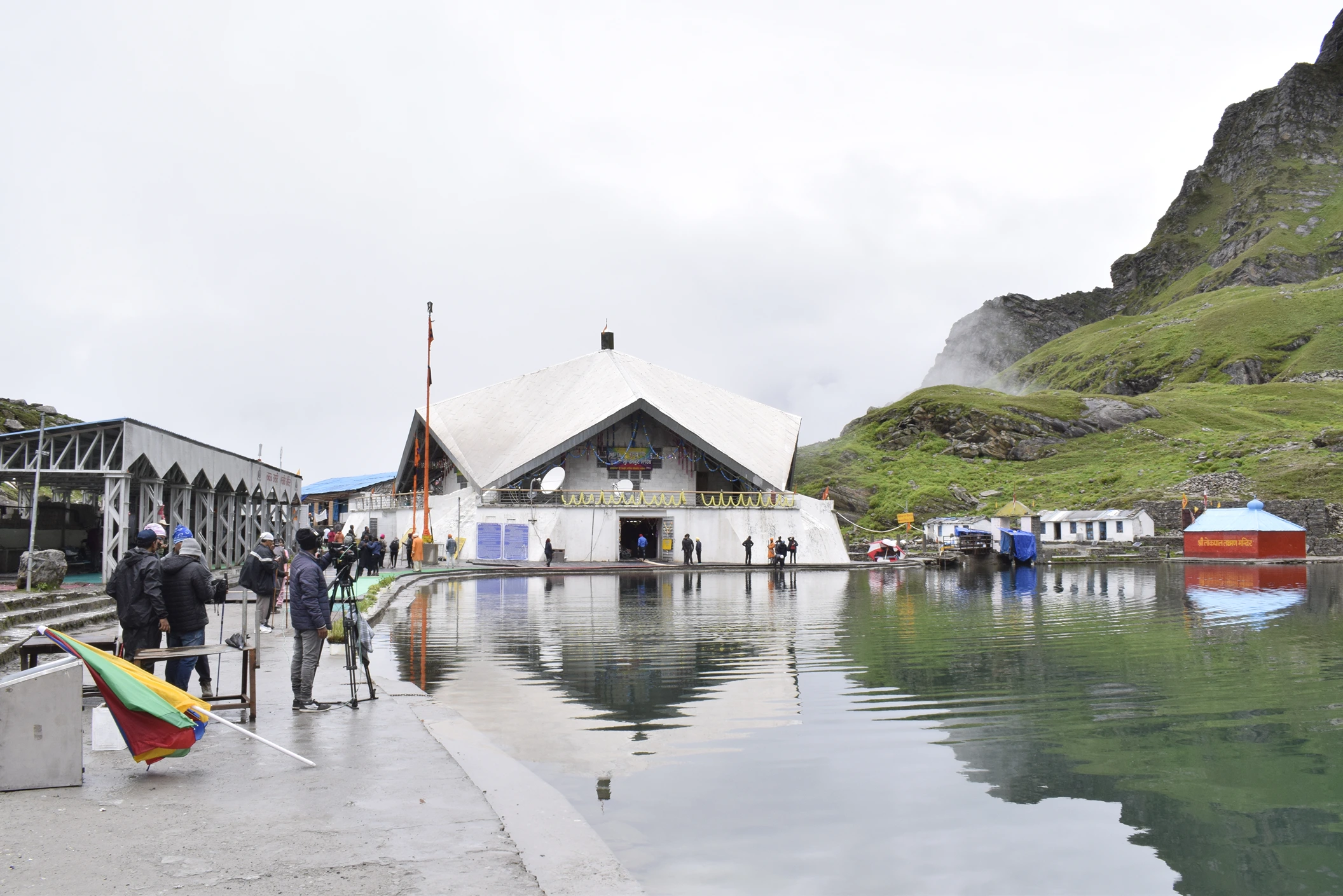 Valley of Flowers Trek with Hemkund Sahib & Badrinath: Complete Guide